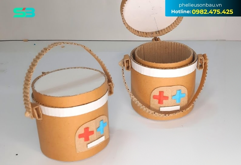 Nồi cơm điện đồ chơi từ bìa carton Nồi cơm điện đồ chơi từ bìa carton