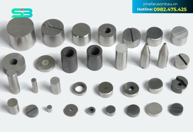 Sắt non (soft iron) là loại sắt tinh khiết có hàm lượng carbon cực thấp Sắt non (soft iron) là loại sắt tinh khiết có hàm lượng carbon cực thấp