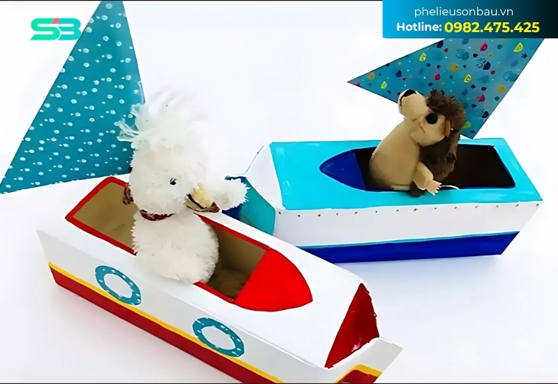 Chiếc thuyền đồ chơi được làm từ hộp sữa Chiếc thuyền đồ chơi được làm từ hộp sữa