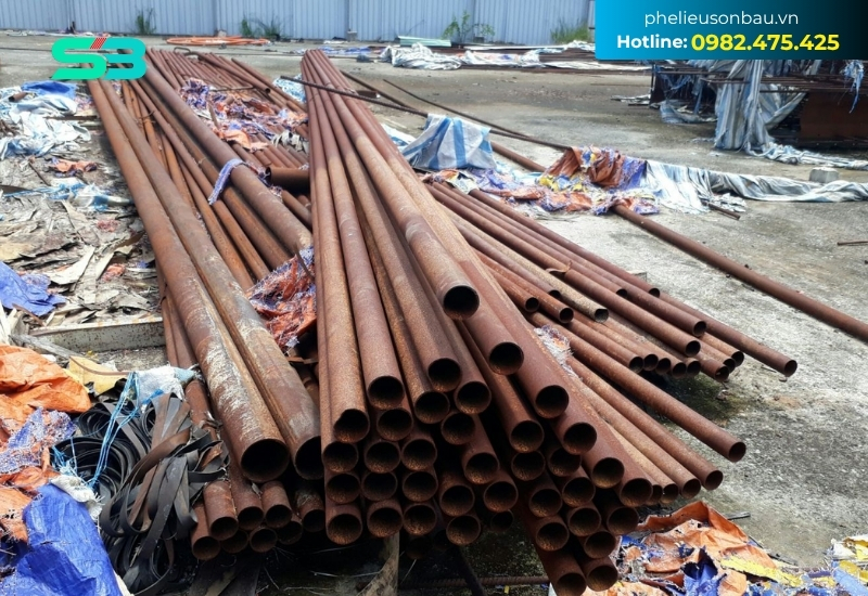 Phế Liệu Sơn Báu thu mua đầy đủ các loại phế liệu sắt thép tại thị xã Dĩ An