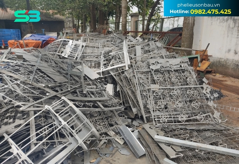 Phế Liệu Sơn Báu thu mua đa dạng các loại sắt thép
