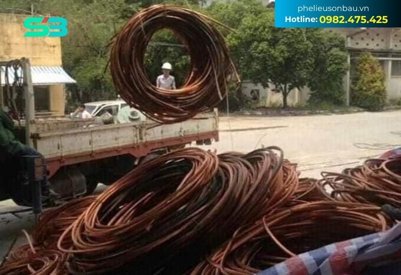 Phế liệu Sơn Báu chuyên thu mua các loại vật liệu với giá cao nhất thị trường