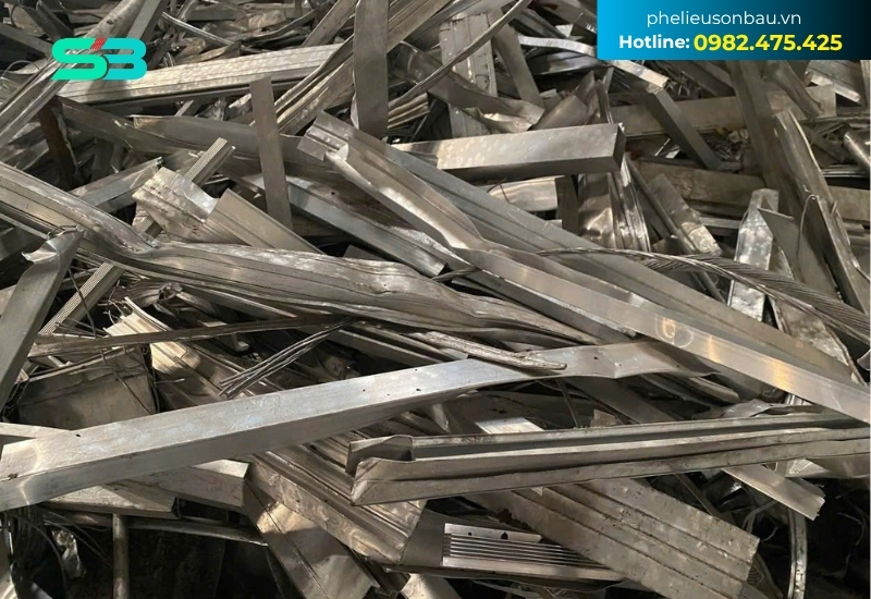 Inox (thép không gỉ) có tính chống ăn mòn cao và được sử dụng nhiều trong công nghiệp thực phẩm