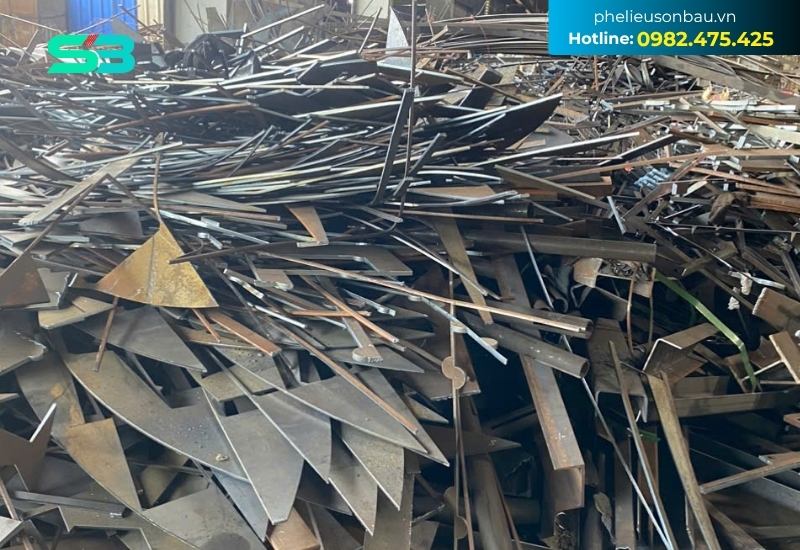 Phế liệu hợp kim có giá trị đặc biệt cao do chứa các kim loại quý hiếm