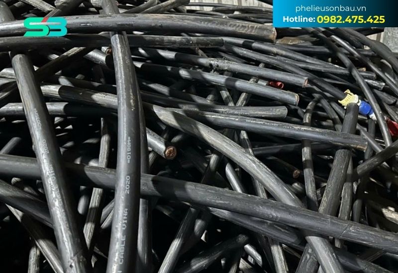 Dây điện cũ là loại dữ liệu có giá trị cao chứa cốt lõi bên trong