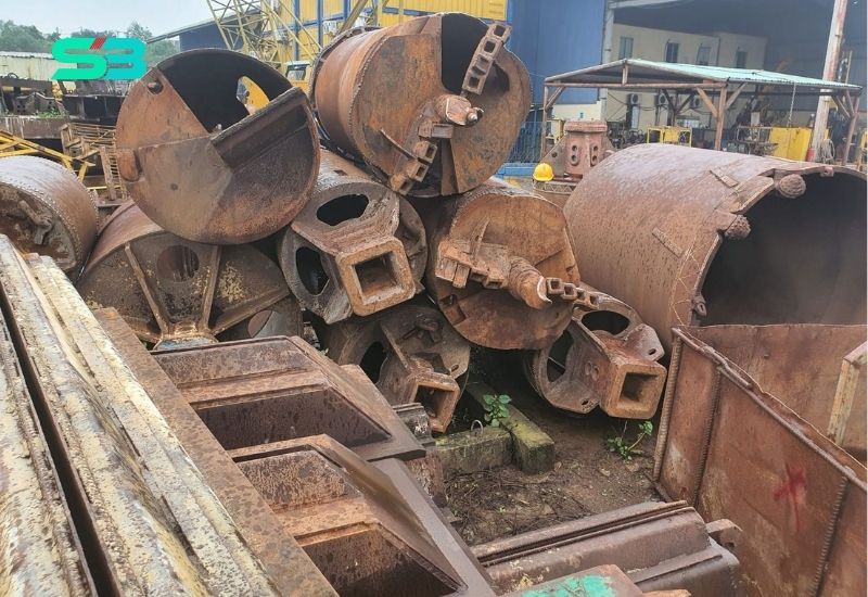 Thu mua phế liệu tại xưởng tàu Cà Mau